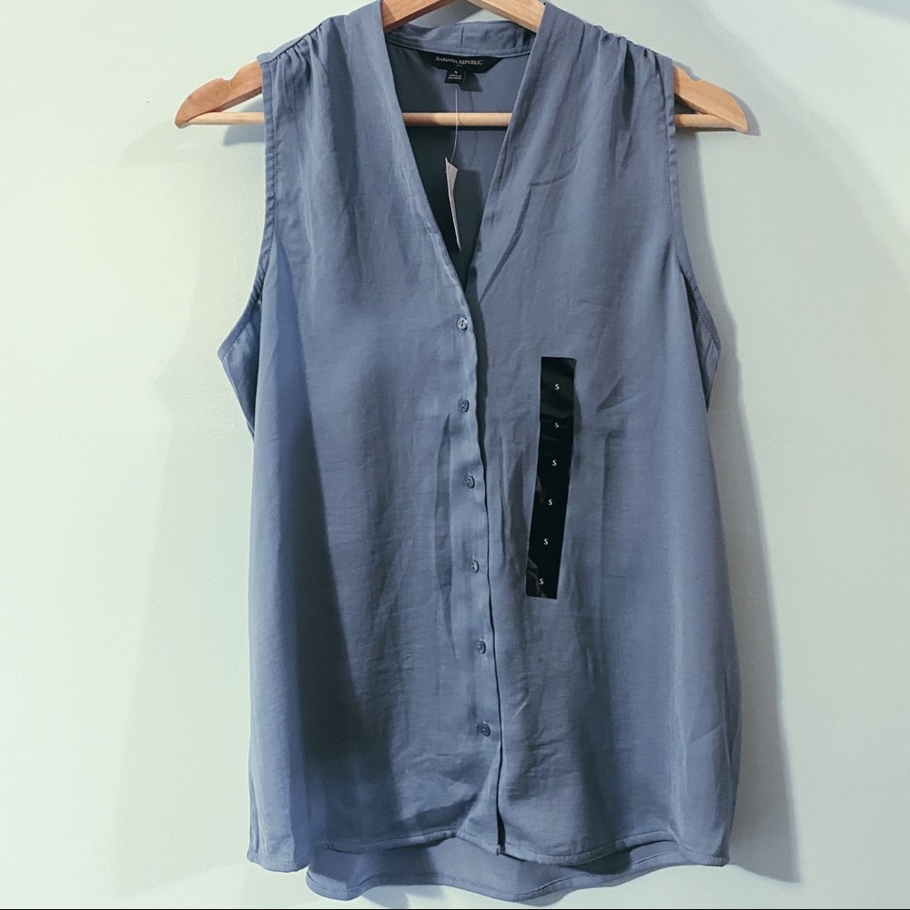 Banana Republic Sleeveless Shirt